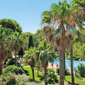 Aparthotel La Badine Clim Balneo Piscine, Hyères